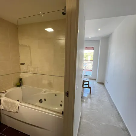 In - Sea & Golf View With Swimming Pool Apartman