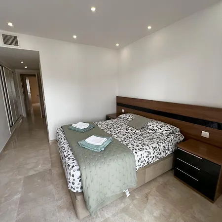 In - Sea & Golf View With Swimming Pool Apartment